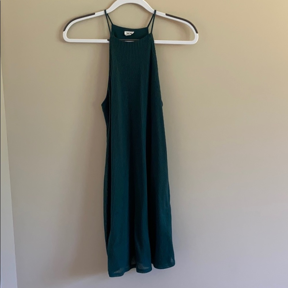 green dress
